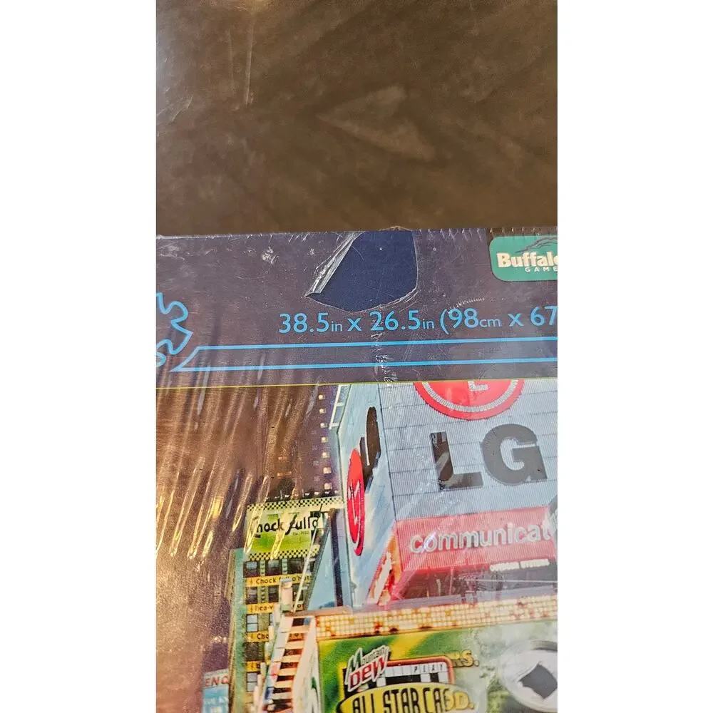 New sealed Buffalo Games ”Times Square, New York, NY”2000 Piece Puzzle 38.5×26.5